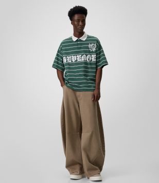 Camiseta Oversized Listrada em Malha Piquet e Lettering Revenge Verde