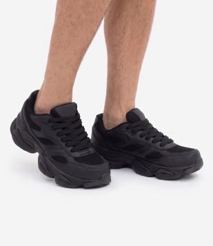 Tênis Dad Sneaker em PU com Recortes e Solado Preto